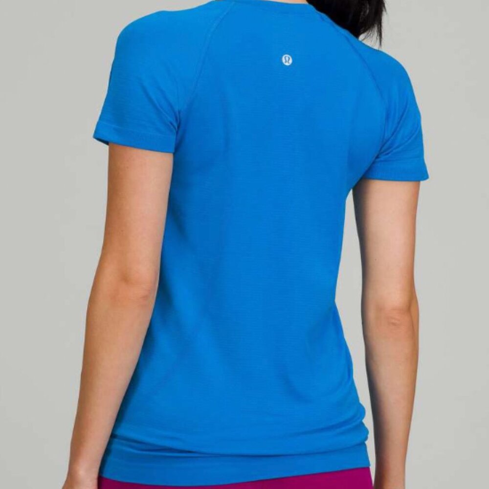 Lululemon blue Lululemon Swiftly Tech Short Sleeve Shirt 2.0 size 4